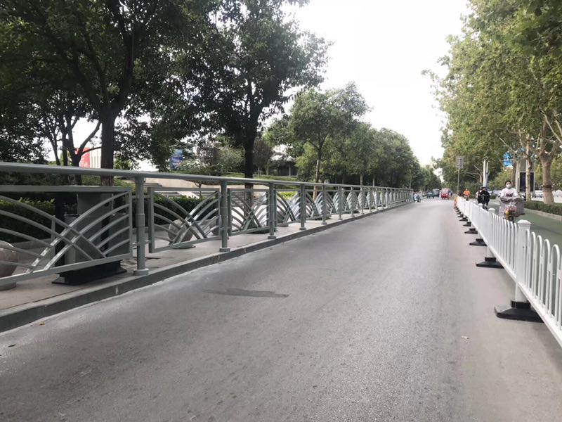 道路護欄