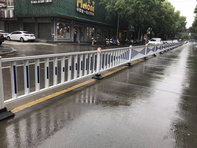 道路護欄