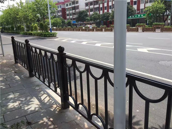 道路護(hù)欄