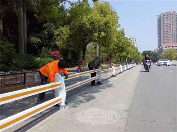 道路護欄